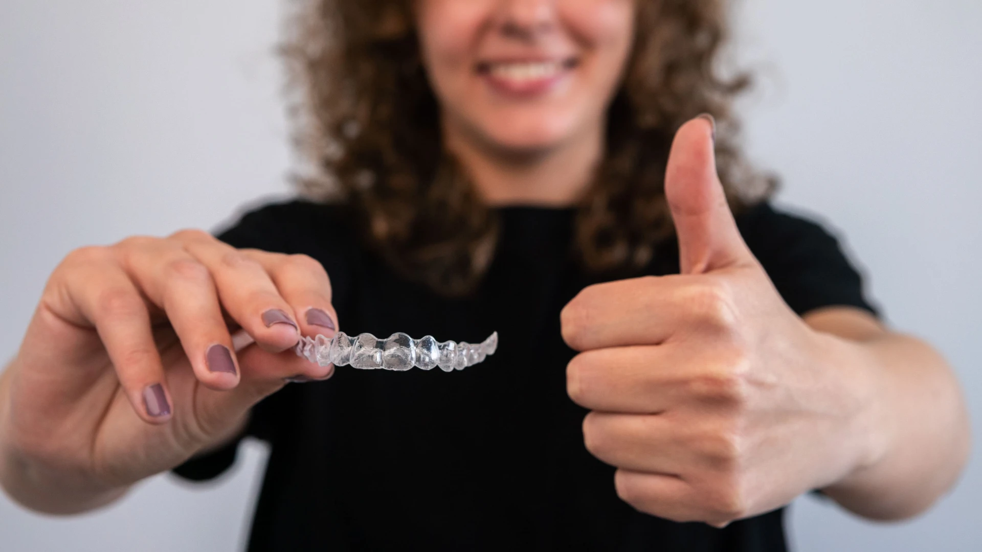 Invisible Aligners